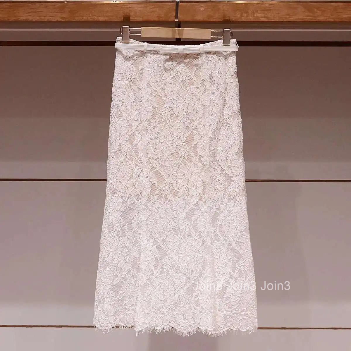 Luxury Lace Long Dresses 2 Pieces Women Skirts Sets Summer Holiday Crystal Beading White Jacket Top Hollow Out Long Skirts Suits