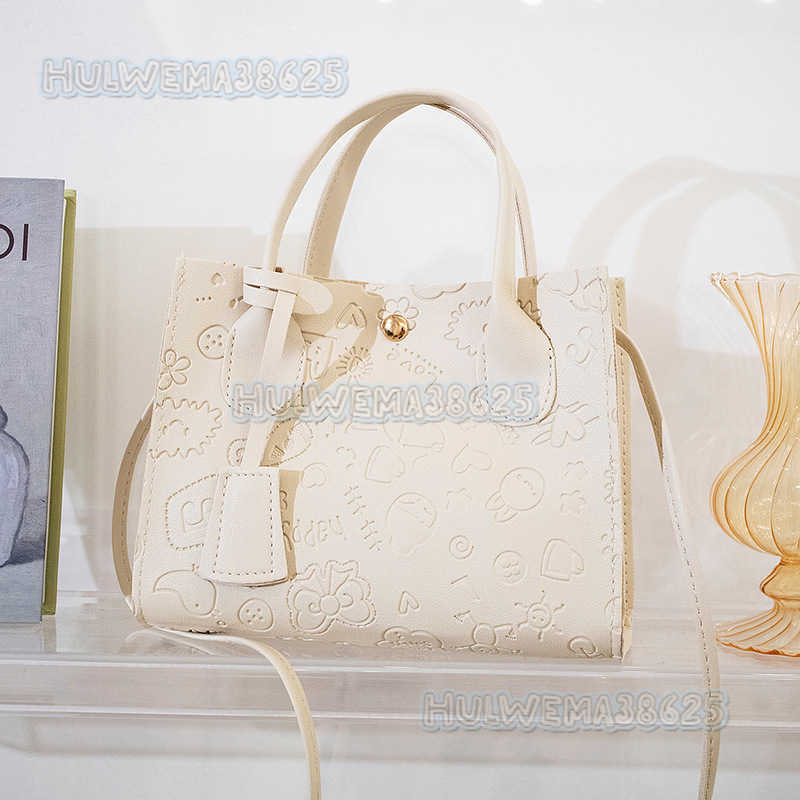 2025 Spring New Tote Bag Single Shoulder Bag Street Fashion Bag for Women Embossed Handbag H250804