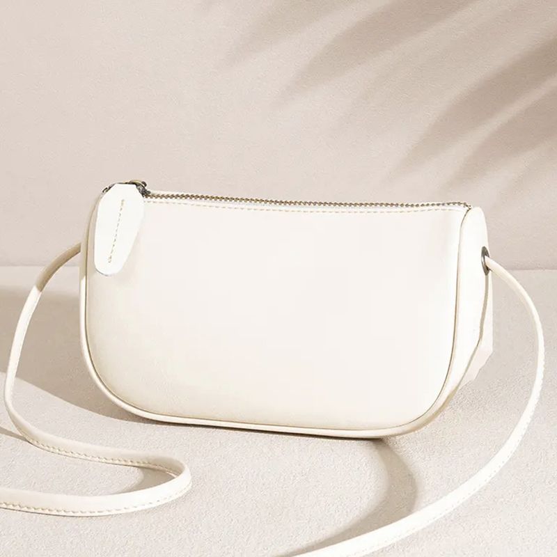Retro Style Womens Messenger Bag - Durable & Versatile Leather Shoulder Satchel