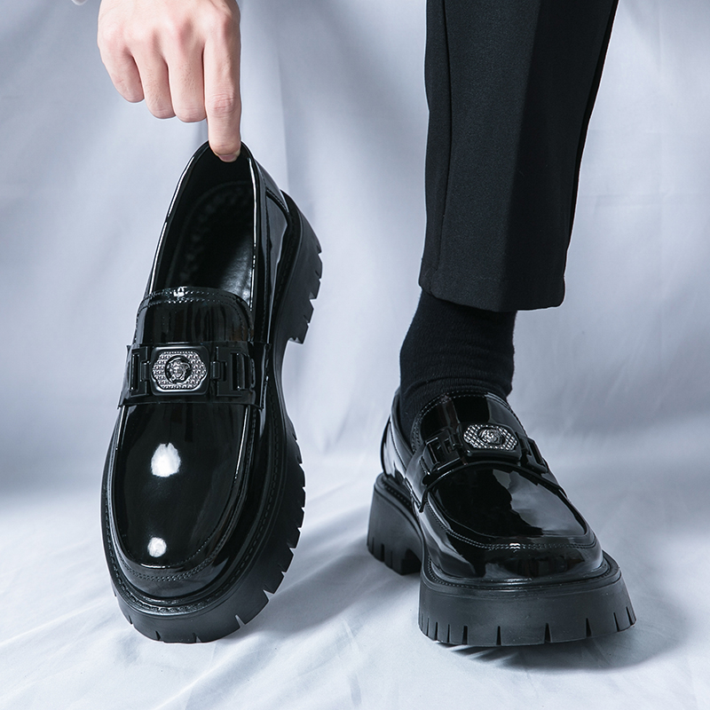 8806- New Summer Breathable Leather Shoes with Men's Sensation, British Interior Height Increase Thick Bottom Trendy Bright Face, One Step Casual
