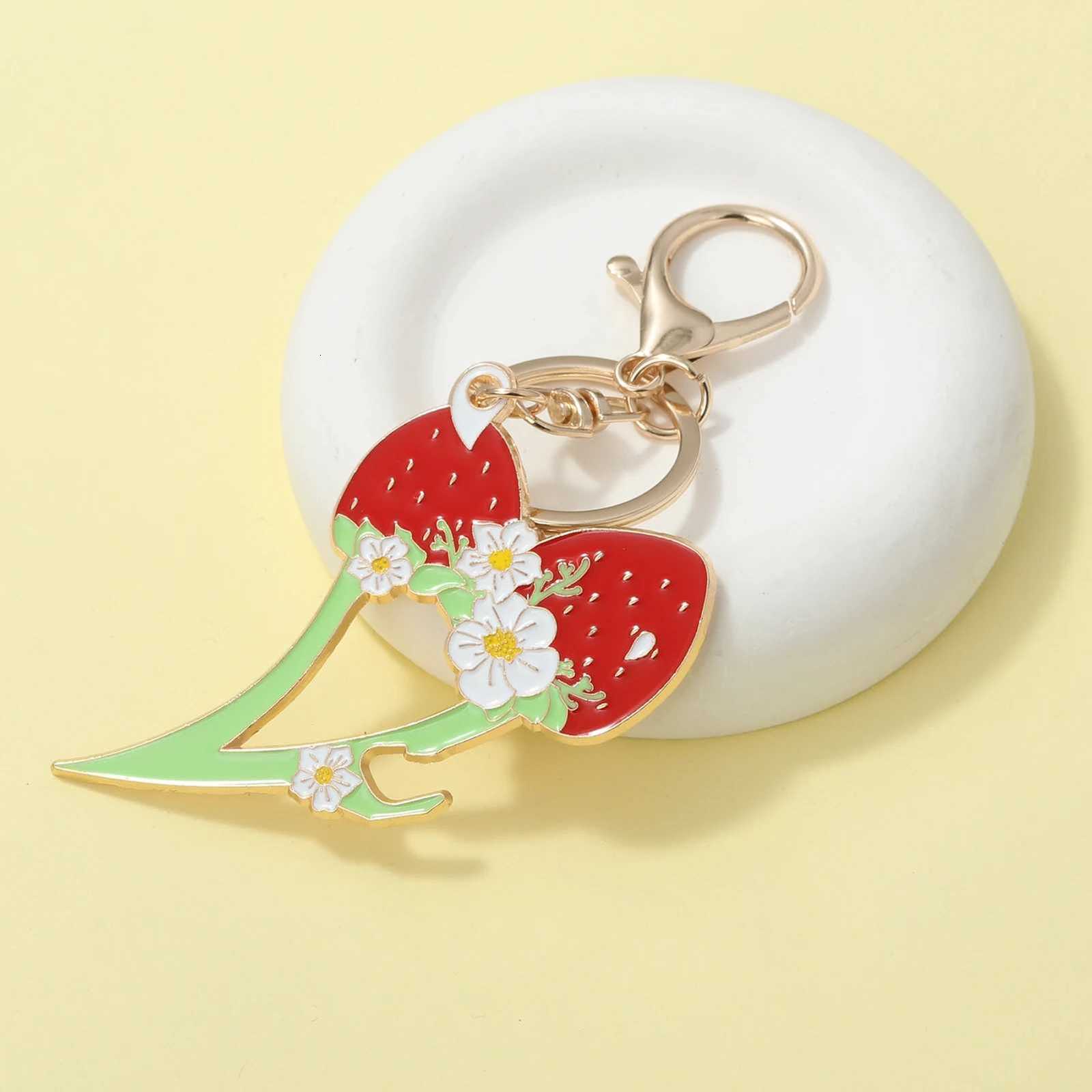Fashion Cute Womens Self Defense Strawberry Keychain Bag Charm Keychain Safety For Women Accessories Gift Set For Girlfriend G250802