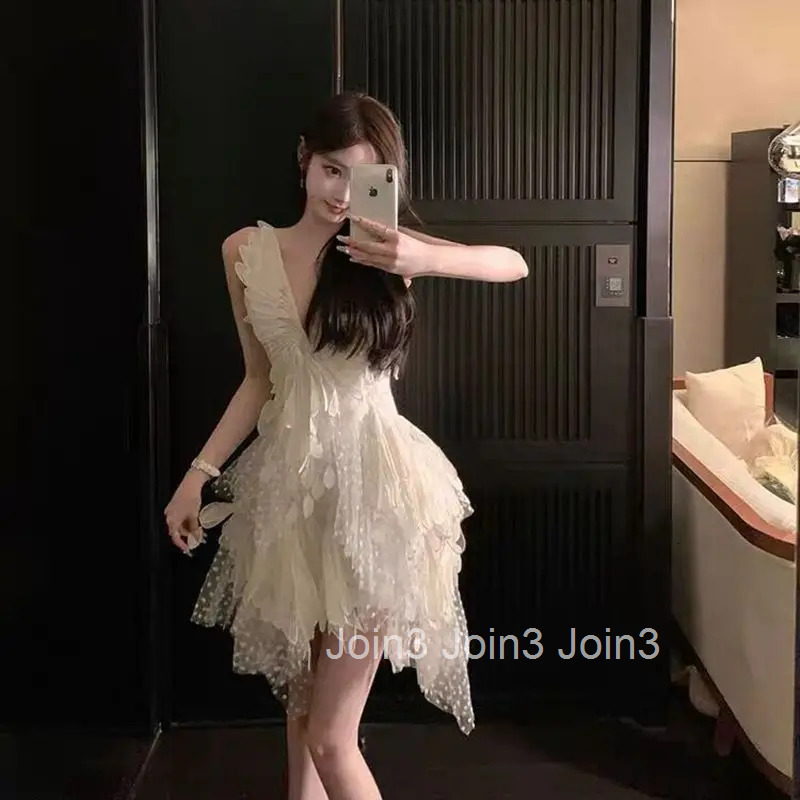 Summer Sleeveless V-neck White Swan Feather Short Dress Polka Dot Dress