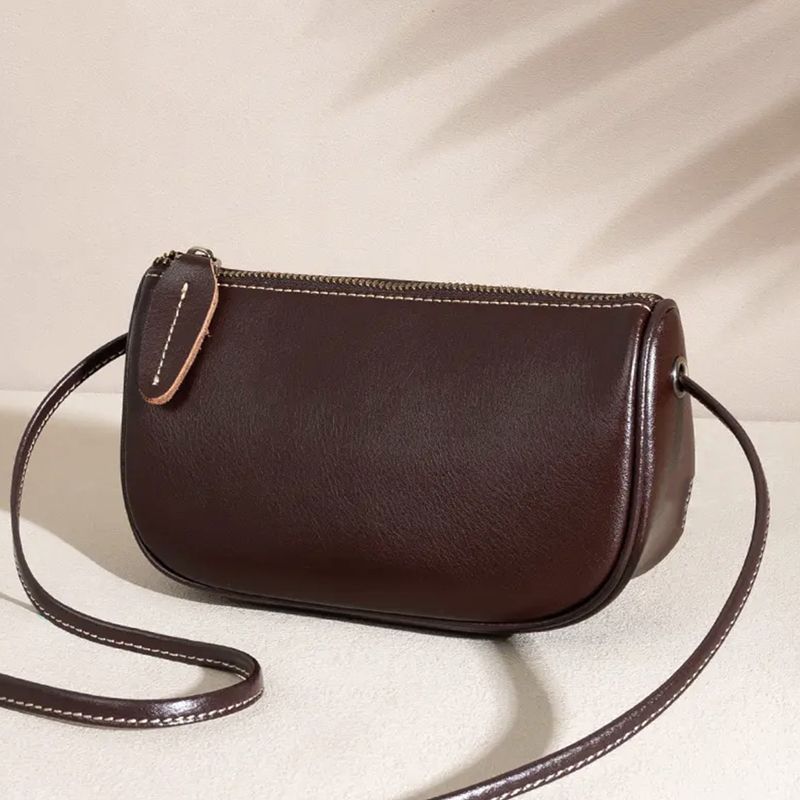Retro Style Womens Messenger Bag - Durable & Versatile Leather Shoulder Satchel