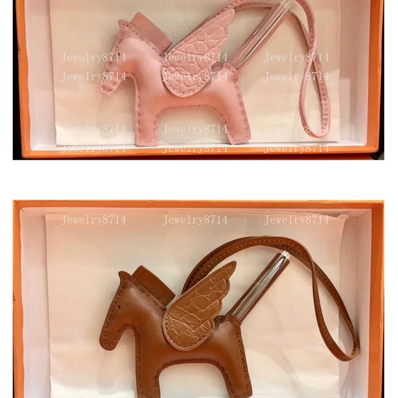 Designer Sheepskin Horse Bag Charm Keychain Luxury Paddock Keychain Genuine Leather Nano Pegasus Pendant Wing-Shaped Flight Charm Bag Charm Women's Pegasus Charm
