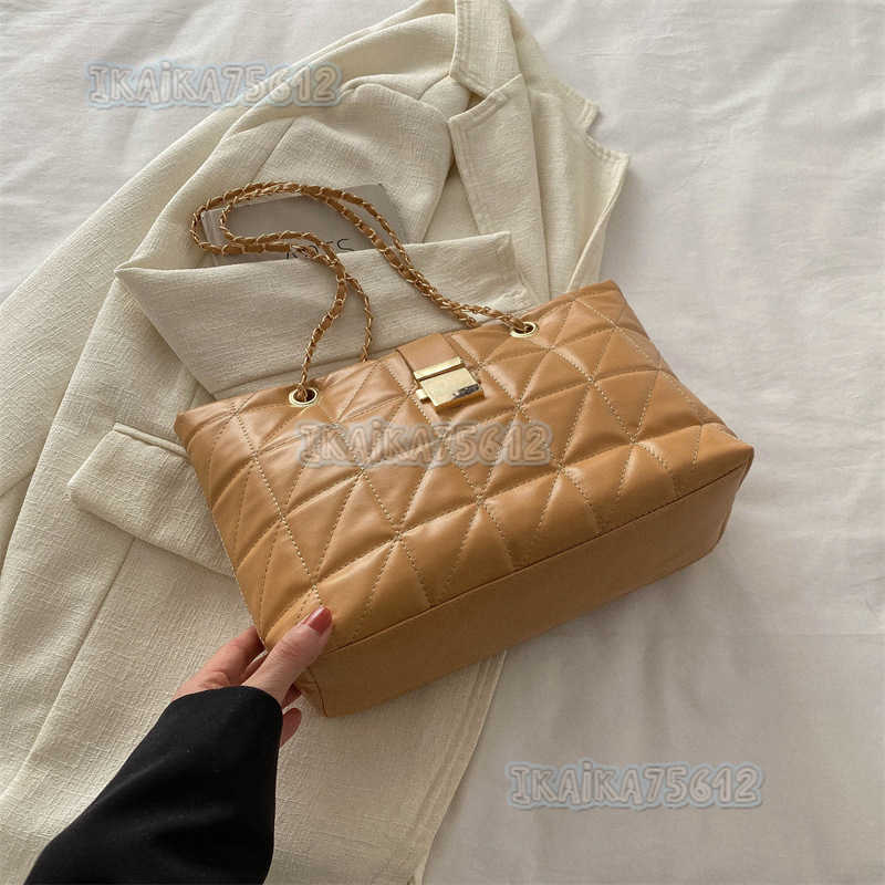Casual Texture Personality Large Capacity Beautiful Tote Bag New Trendy Fashionable Handbag Simple Shoulder Bag H250804