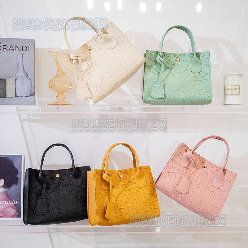2025 Spring New Tote Bag Single Shoulder Bag Street Fashion Bag for Women Embossed Handbag H250804