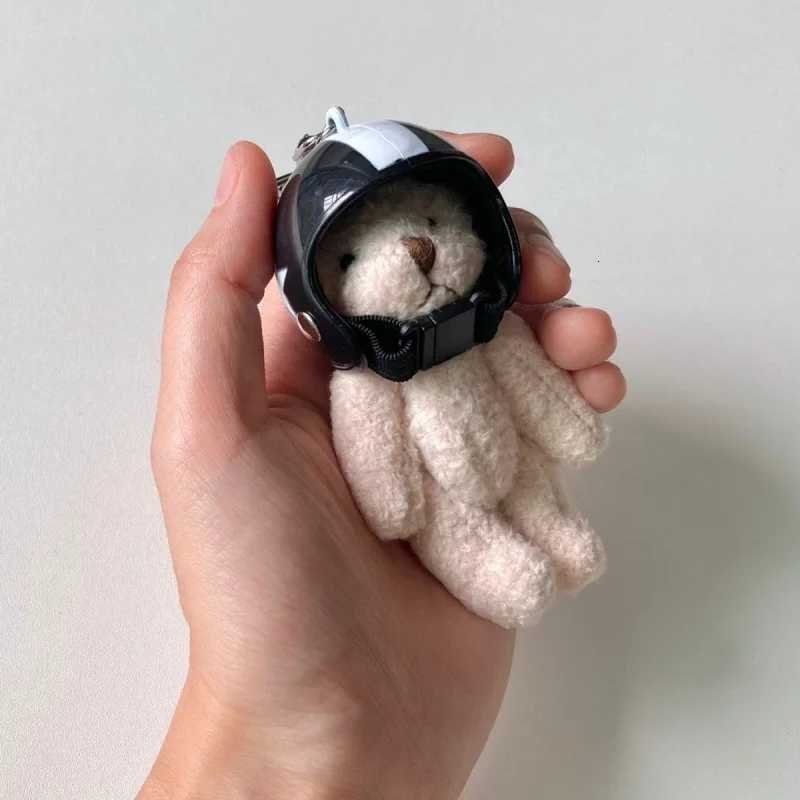 ute Cartoon Helmet Bear Keychain Suitable for Hanging Mobile Phones Bags and Fashionable Pendants for Keys G250802