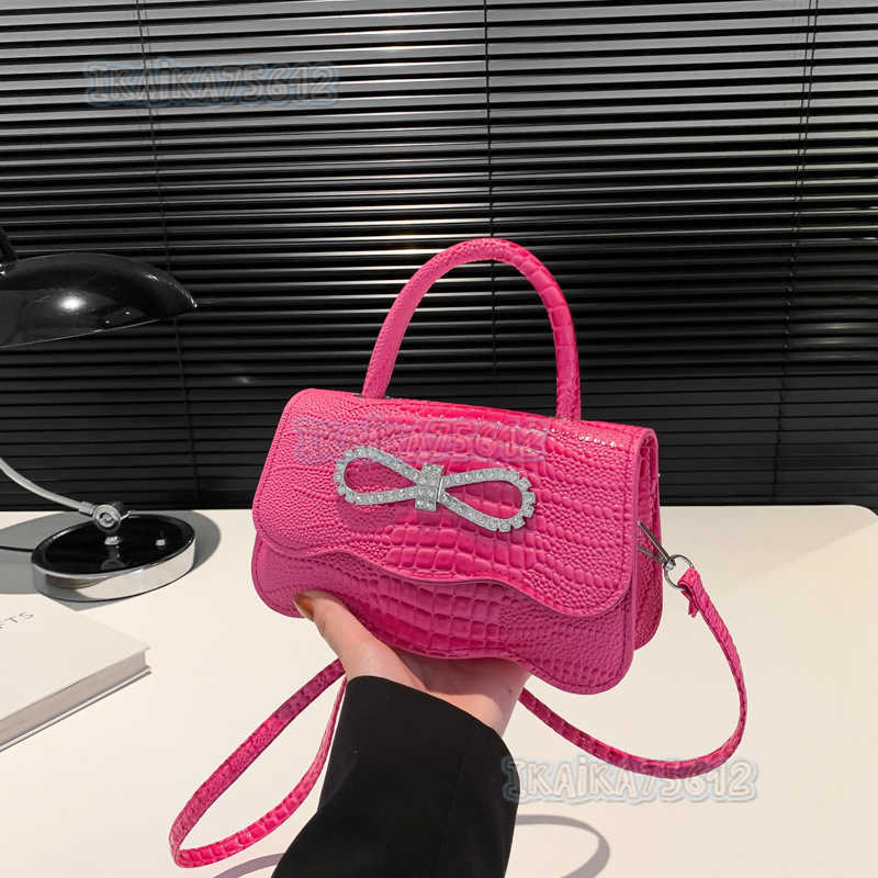 Butterfly Knot Womens Bag 2025 New Fashionable Stylish Handbag Casual Simple Personality Single Shoulder Crossbody Small Square Bag H250804