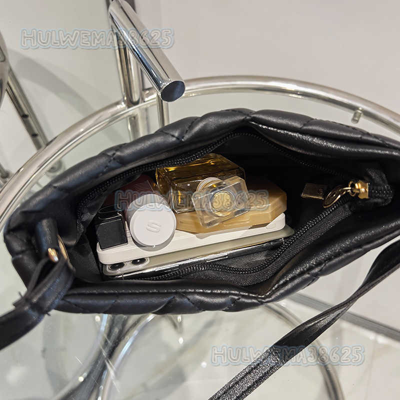 Autumn Winter New Diamond Chain Bag for Women 2025 New Handbag Fashion Simple Single Shoulder Crossbody Bag for Women H250804