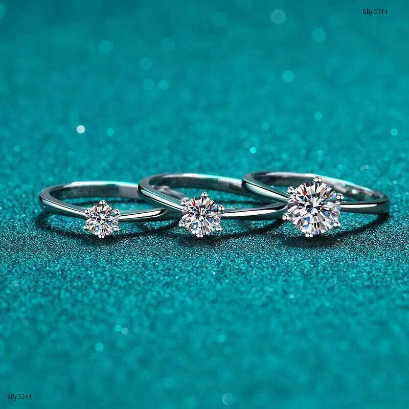 DHCollections NewNice Sterling Sier Rings 30/50/100/200 Points 6 Claw Design Fine Jewelry Moissanite Ring 1 Piece Size Adjustable