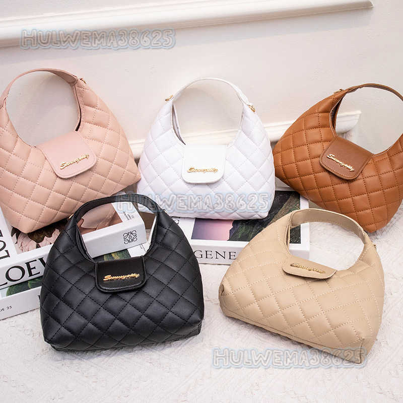 2025 Embroidered Quilted Handbag Fashion Trendy Shoulder Bag Wide Strap Crossbody Womens Bag H250804