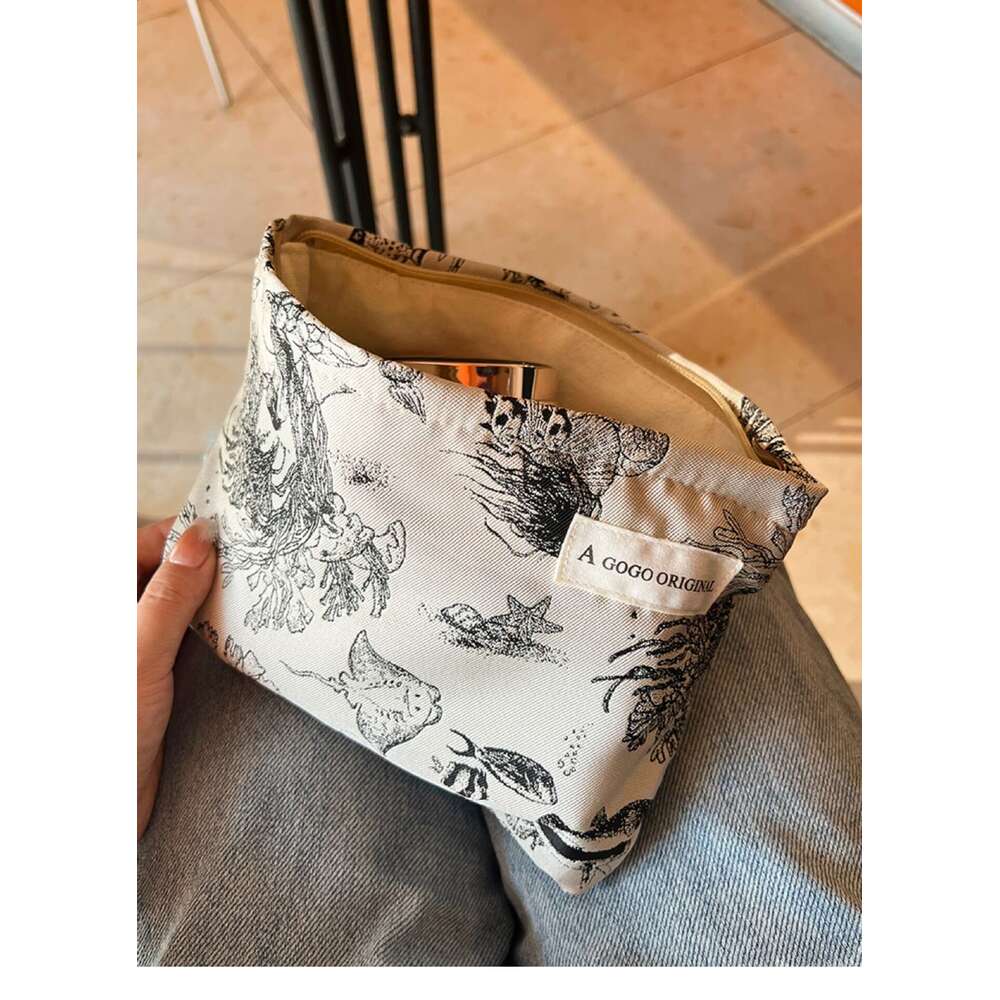 2023 Travel Cosmetic Bag - Cute Cartoon Makeup Organizer with Sea World Print, Lightweight Portable Toiletry Pouch