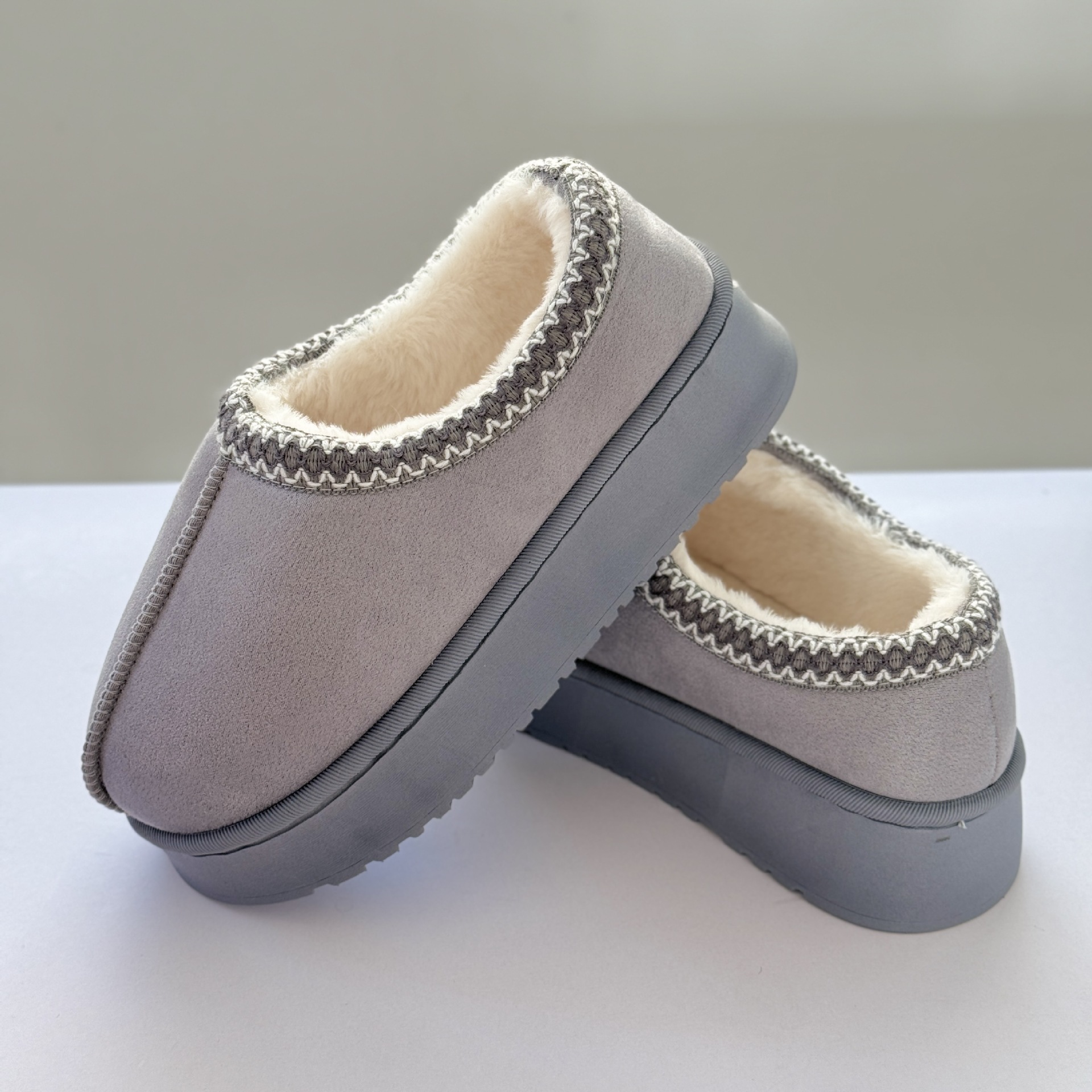 Free Shipping Best Seller 2025s Fall Winter Designer's New Home Fleece slippers Unisex Outdoor Thick Sole Warm Cotton Shoes Big Size 44-45 Comfor