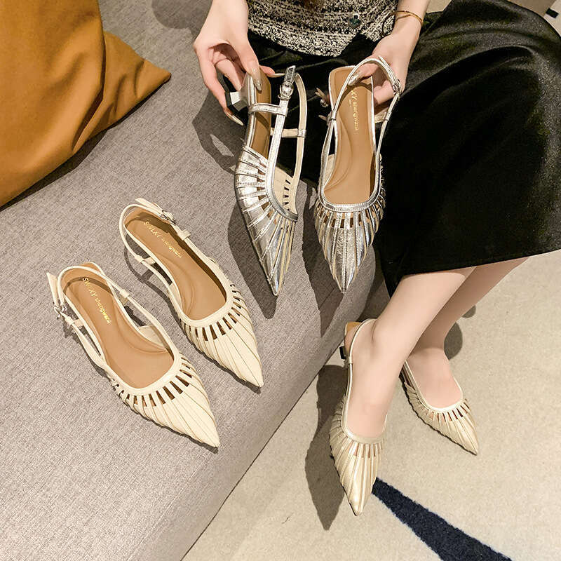 Irregular Heel Closed-Toe 2025 Summer Korean Version Hollow Mid-Heel Back Air Quality designer shoes Fashion Sandals