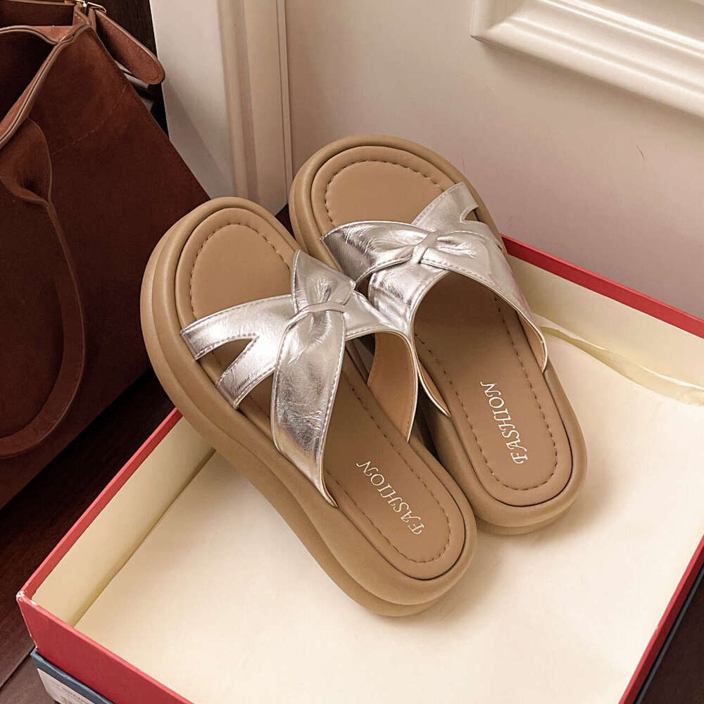 French Style Thick-Soled Sandals Women, Summer 2025 New Cross-Strap Flat High-End Feel, Suitable for designer shoes Skirts, One-Strap Slippers