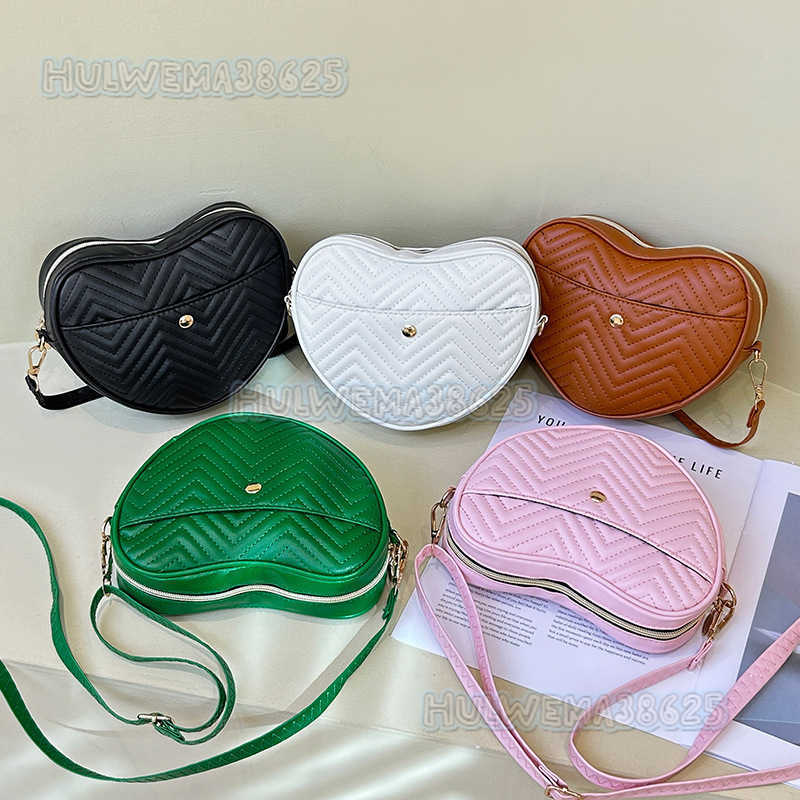 2025 New Womens Bag Trendy Fashion Small Crossbody Bag Heart-shaped Fashionable Shoulder Bag H250804
