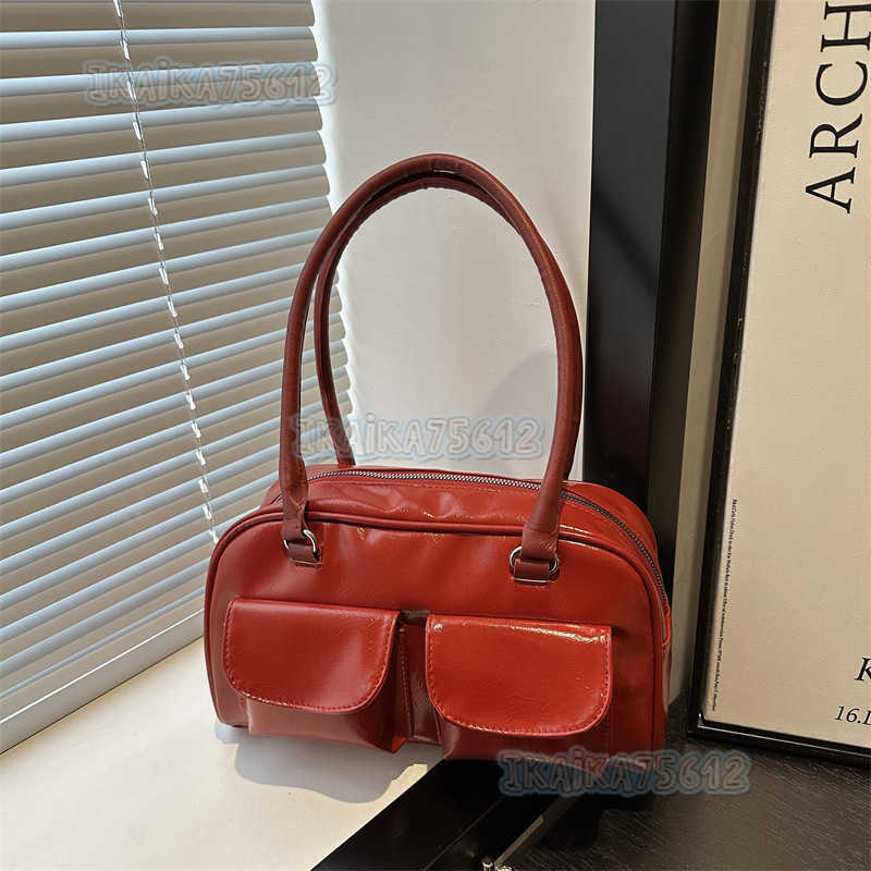 Oil Wax Leather Niche Design Bowling Underarm Bag for Women Simple Commuting Fashion Versatile Handbag Shoulder Bag H250804