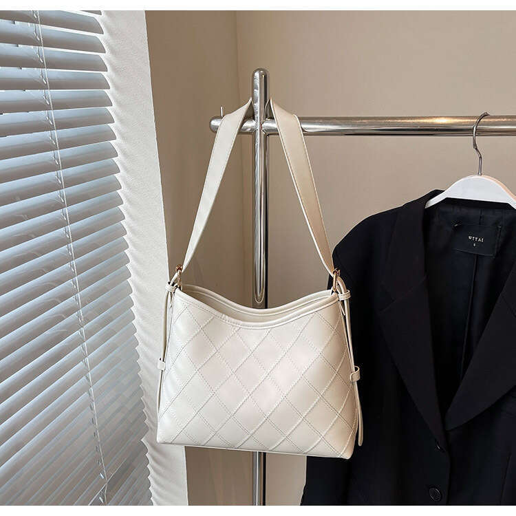 2025 New High-end Texture designer Design bags Single Shoulder Adjustable Strap Fashion Crossbody Bag