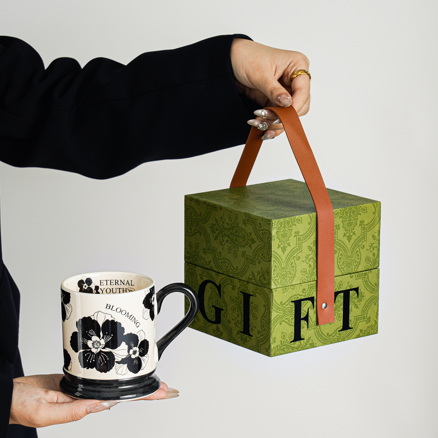 Girl's Birthday High-end Cup Small Exquisite Opening Event Gift for Clients and Employees