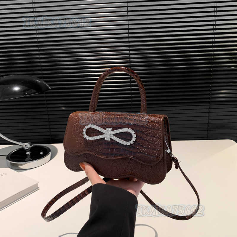Butterfly Knot Womens Bag 2025 New Fashionable Stylish Handbag Casual Simple Personality Single Shoulder Crossbody Small Square Bag H250804