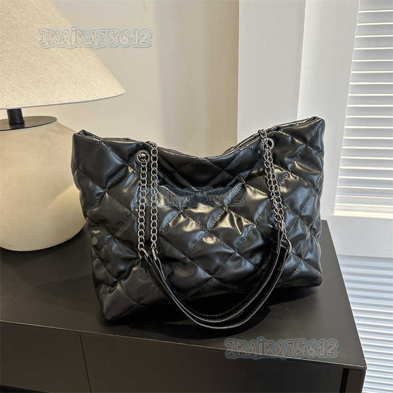Fashion Casual Large Capacity Single Shoulder Womens Bag 2025 Autumn New Simple Trendy Handbag Simple Tote Large Bag H250804