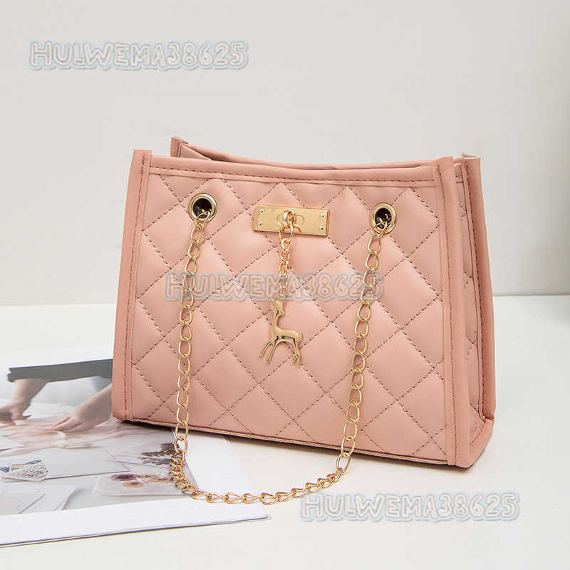 Womens Bag 2025 New Style Trendy Quilted Chain Bag Solid Color Shoulder Bag Simple Crossbody Bag H250804