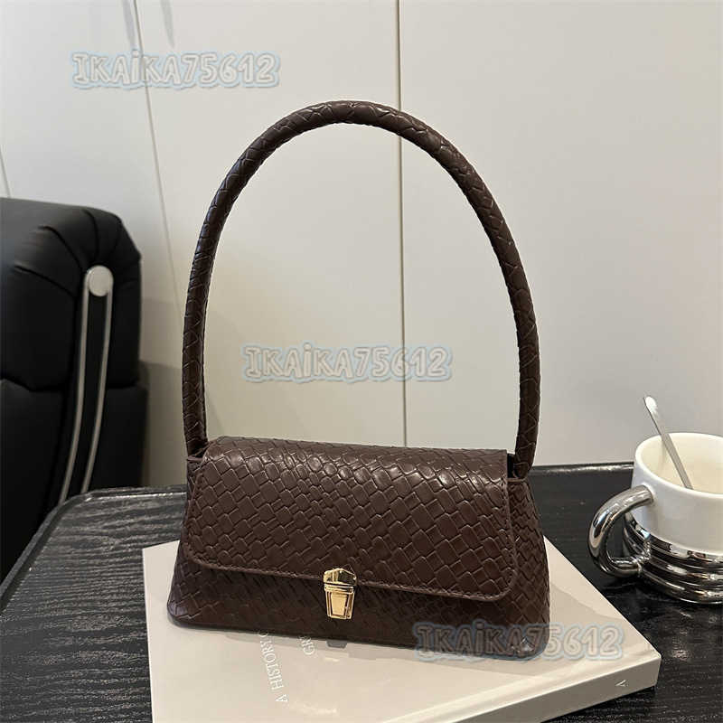 Fashionable Simple Woven Baguette Bag Texture Versatile Stylish Shoulder Bag Underarm Bag Womens Bag H250804