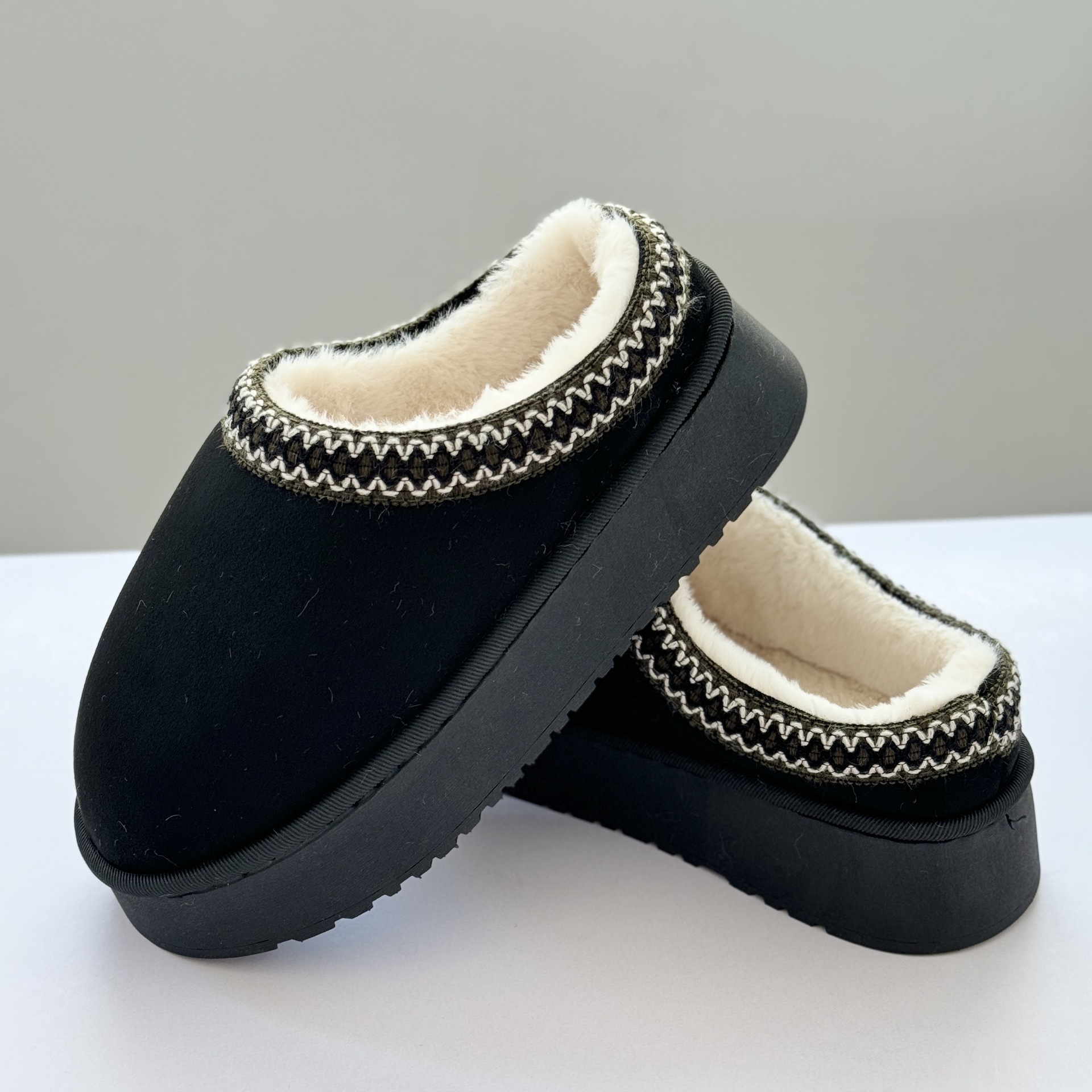 Free Shipping Best Seller 2025s Fall Winter Designer's New Home Fleece slippers Unisex Outdoor Thick Sole Warm Cotton Shoes Big Size 44-45 Comfor