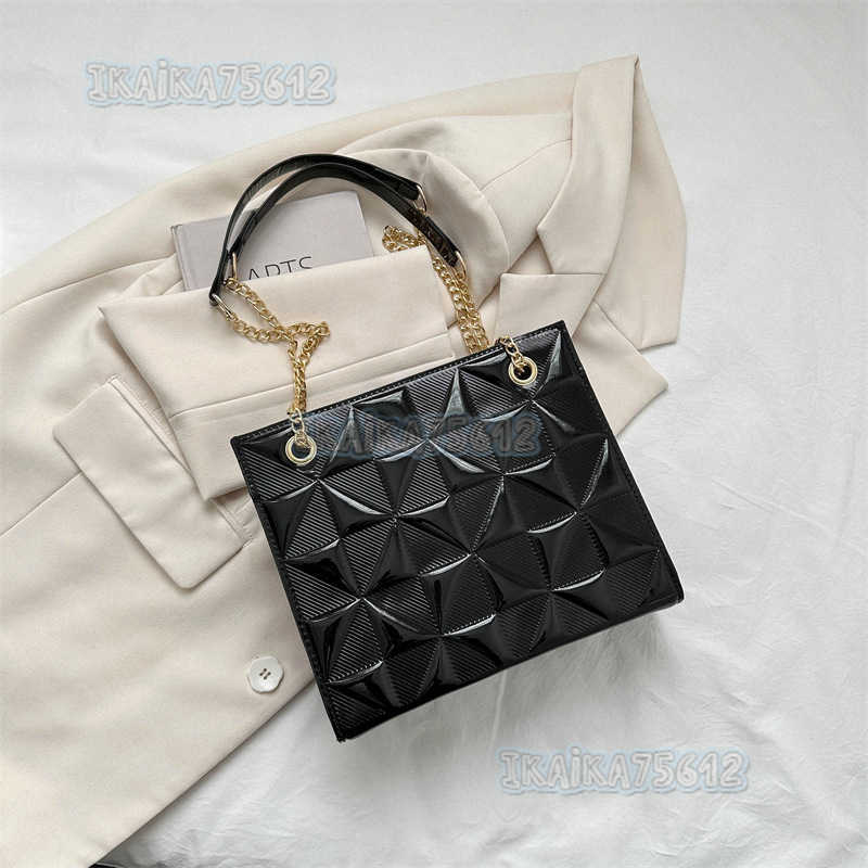 2025 Spring New Style Crossbody Bag Niche Trendy Casual Large Capacity Quilted Chain Bag Single Shoulder Bag for Women H250804