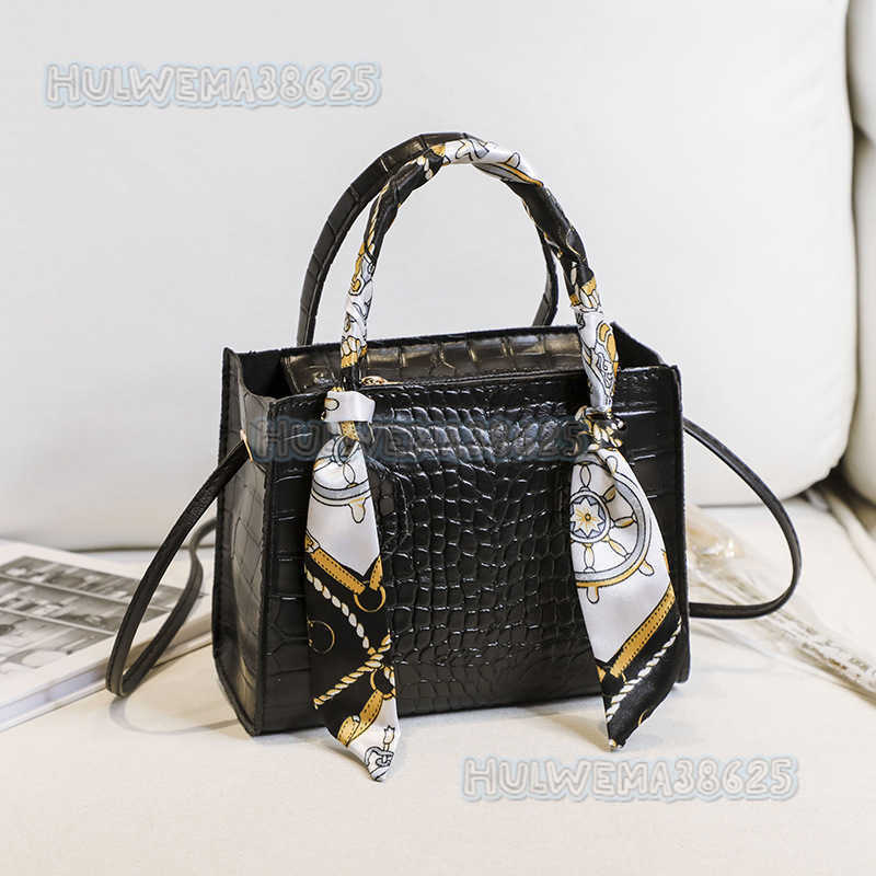 Womens Crocodile Pattern Handbag 2025 Autumn Winter New Single Shoulder Crossbody Coin Bag Trendy H250804