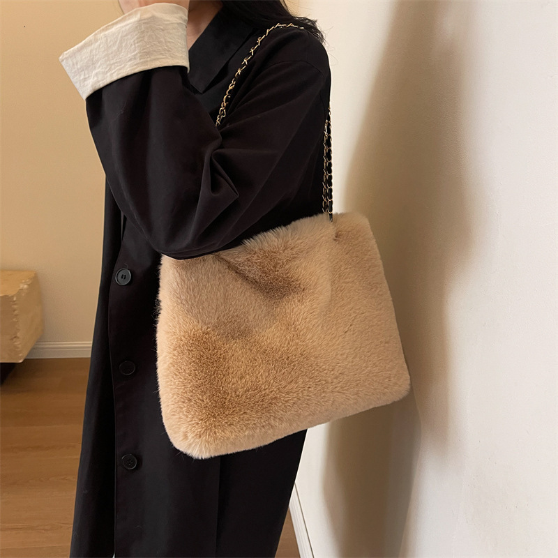 Autumn and Winter Large Capacity Fluffy Bag Womens Bag Trendy Chain Crossbody Bag Fluffy Bucket Bag 250804