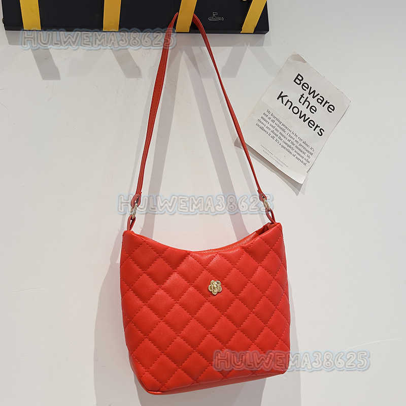 Autumn Winter New Diamond Chain Bag for Women 2025 New Handbag Fashion Simple Single Shoulder Crossbody Bag for Women H250804