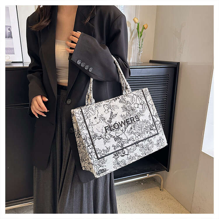 Vintage Embroidered Tote Bag - Retro Canvas Shoulder Bag for Women, Spacious Medium Purse with Classic Print