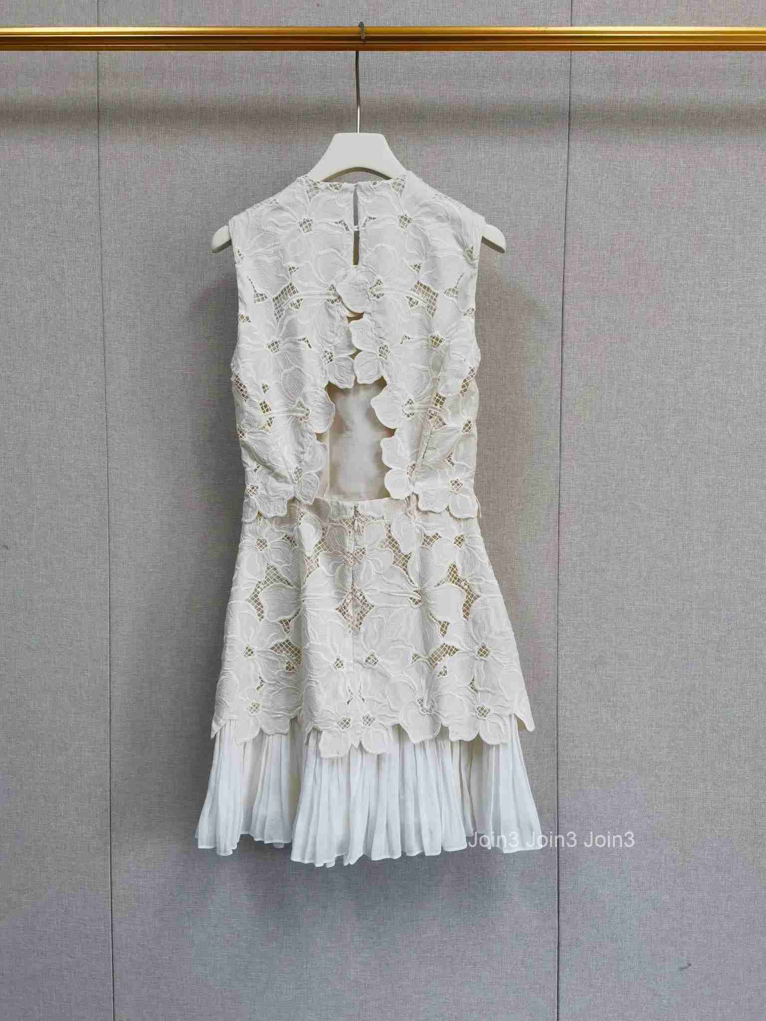 Womens French Pleated Dress Summer New Embroidery Flower Hollow Backless Ladies Round Neck Sleeveless Patchwork Short Robe