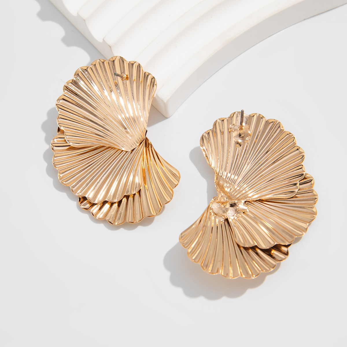 Ocean Inspired Metal Shell Earrings with Premium Textured Design Bold Statement Women Jewelry Versatile New Arrival