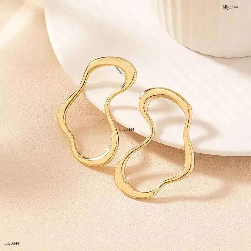 DHCollections Trend Metal Geometric Heart shaped New Design Irregular Simple Earrings Women's Fashion Accessories Gifts 2025