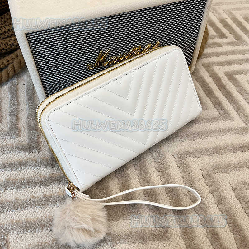 Womens Bag 2025 New Pattern Embroidered Fashion Long Wallet Casual Pendant Handheld Coin Purse H250804