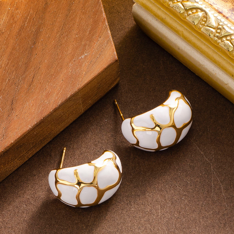 Fashion Melad Style Oil Drop Irregular Pattern Earrings for Women Light Personality Stylish Sier Needle Ear Jewelry