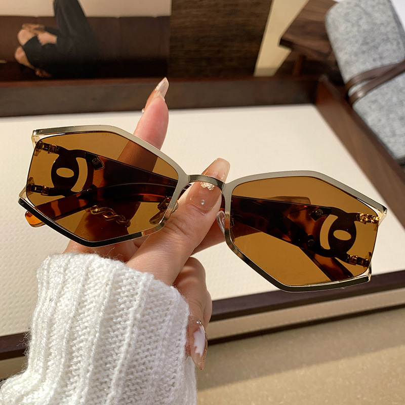 Designer Sunglasses For Women Men Fashion Sunglasses Luxury Polarized Lens Goggle Pilot PC Frame Oversized UV400 Eyewear Luxury Style Sunglasses DA659