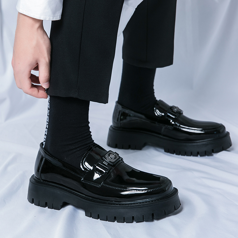 8806- New Summer Breathable Leather Shoes with Men's Sensation, British Interior Height Increase Thick Bottom Trendy Bright Face, One Step Casual
