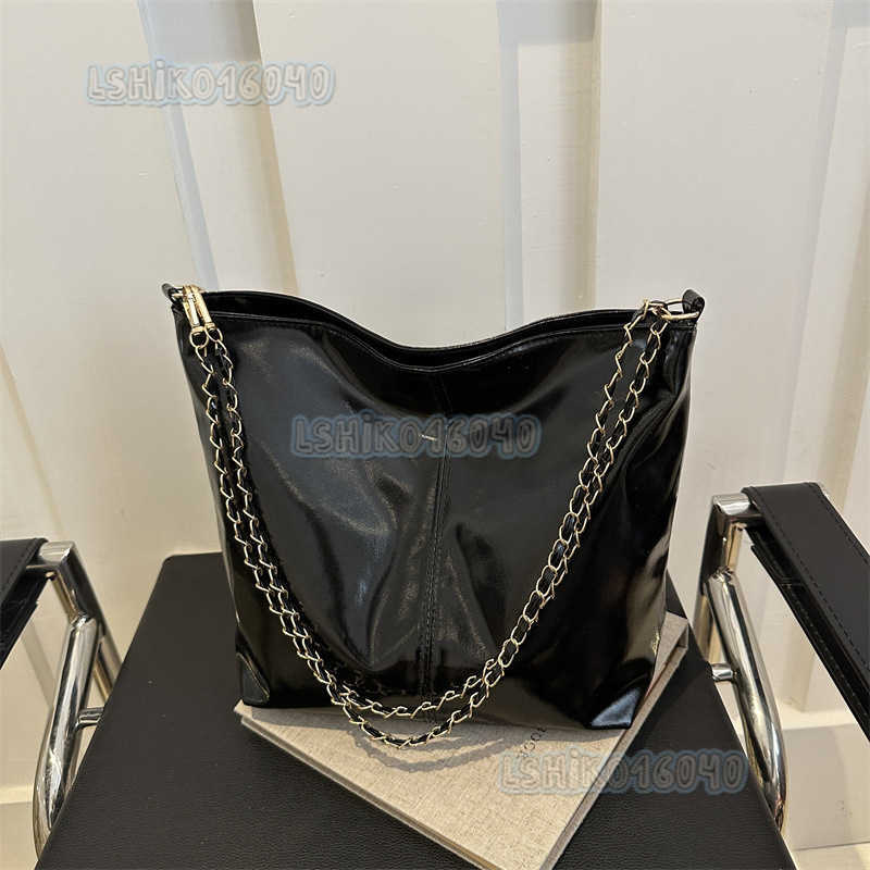 High-quality Large Capacity Bag for Women 2024 New Fashion Single Shoulder Crossbody Bag for Class and Commuting Tote Bag H250804