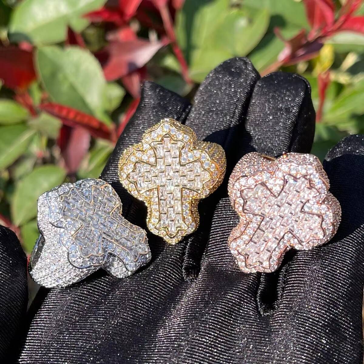 Hip Hop Rapper Jewelry Shiny Diamond Cross Ring for Men White Gold Plated Micro Pave Baguette Moissanite Cross Ring for Gift