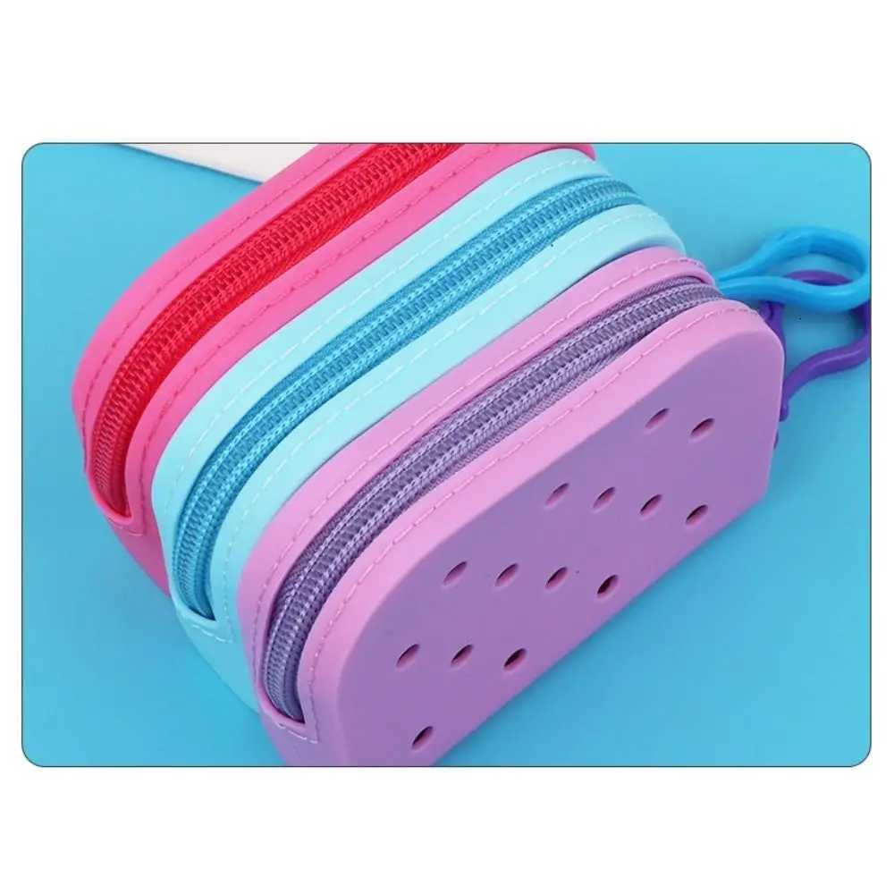New Summer Bag Coin Purse Holes Coin Purse Silicone Mini Card Holder Zipper Money Bag Cute Storage Bag G250802