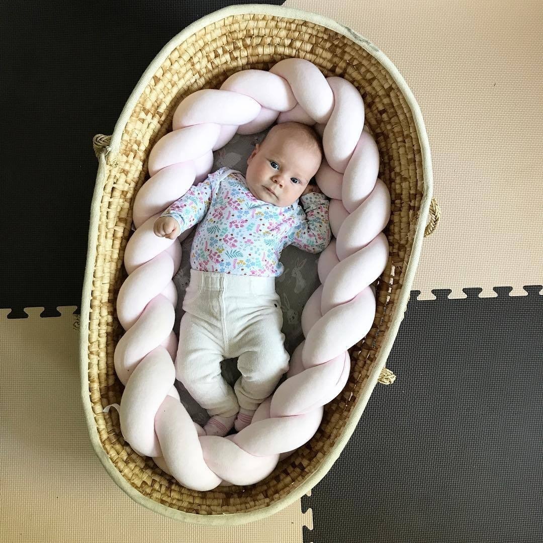 4M Baby Bed Bumper On the Crib Bedding Set for born Baby Cot Protector Knot Braid Pillow Cushion Crib Anti-collision Bumper 220718