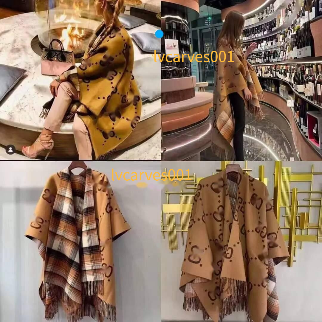 25 ss top Designer cashmere cape shawl Autumn Winter New Cashmere Scarf for Women M Brand FF Letter War Horse Knight Plaid Double-Sided Split Cape Shawl Live