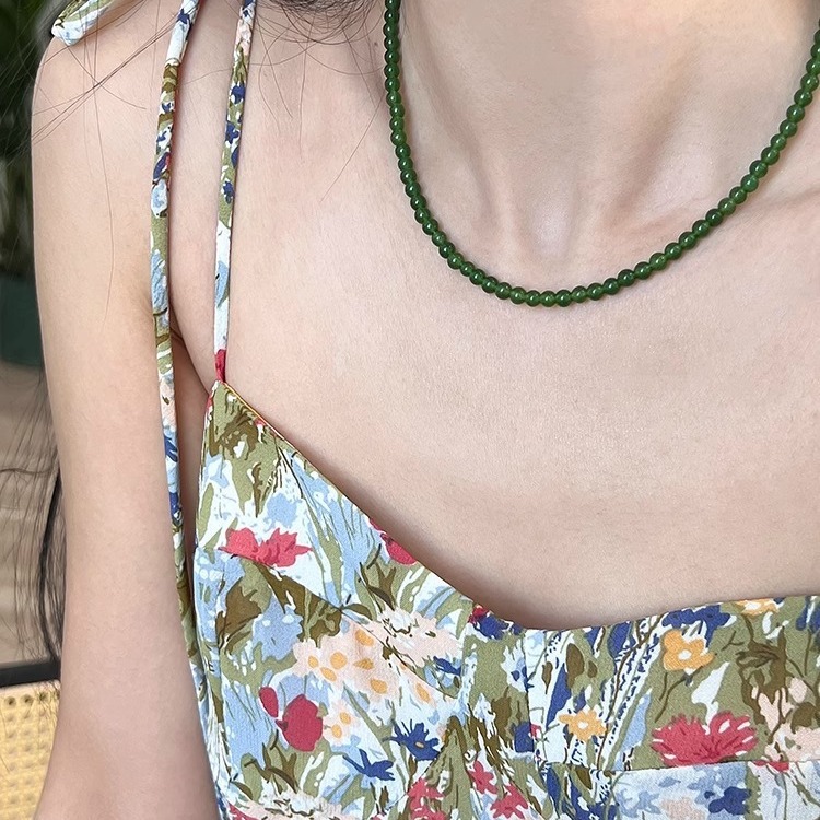 Chinese Neo Chinese Style Elegant Jade Green Simulated Chalcedony Beaded Necklace with Ingot Clasp Versatile Skin Brightening Collarbone Chain for Wom