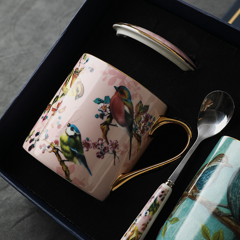 Bone China Mugs Pair Gift Box with Lids Spoons Exquisite Cups for Coffee Tea Perfect Office Home Dining Outdoor Use Durable