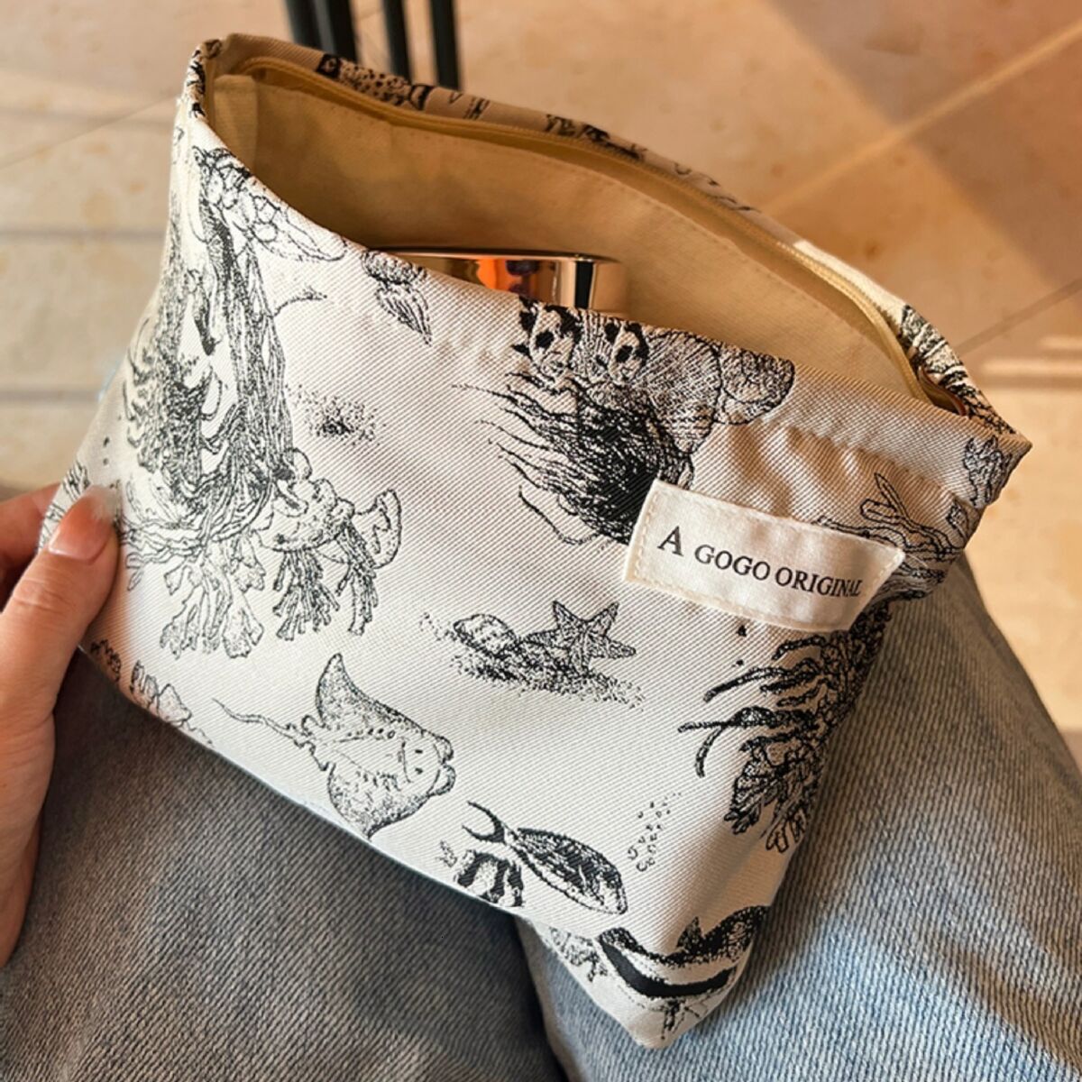 Free Shipping Designer Luxury Minimalist Makeup Bag Portable Skincare Storage Bag Travel Toiletries Bag Underwear Bag Canvas Handbag Casual Phone Bag