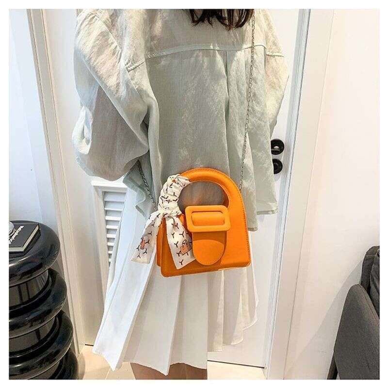 Women New Niche Design Shoulder Bag Mandbag Chain Small Square High-Level Simple Messenger Bag