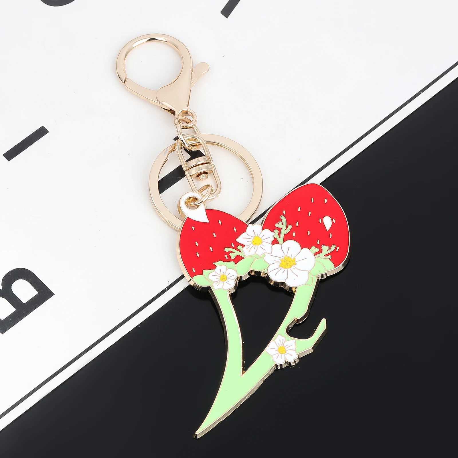 Fashion Cute Womens Self Defense Strawberry Keychain Bag Charm Keychain Safety For Women Accessories Gift Set For Girlfriend G250802